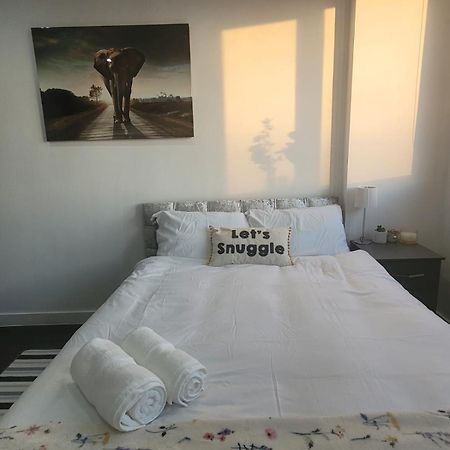 Amazing London 1 Bedroom Flat In Astral House As18 Norbury  Экстерьер фото