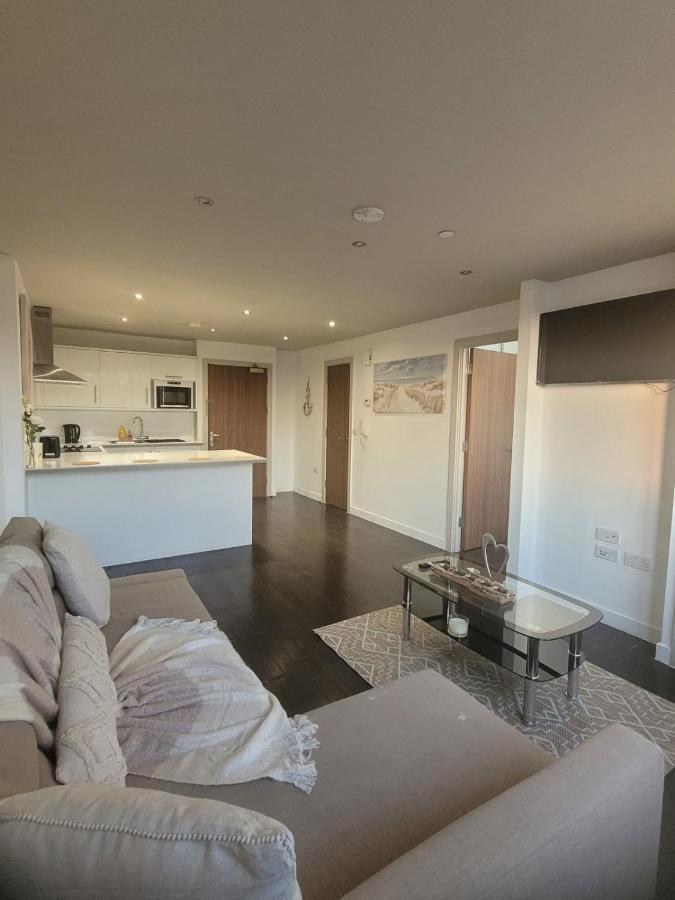 Amazing London 1 Bedroom Flat In Astral House As18 Norbury  Экстерьер фото