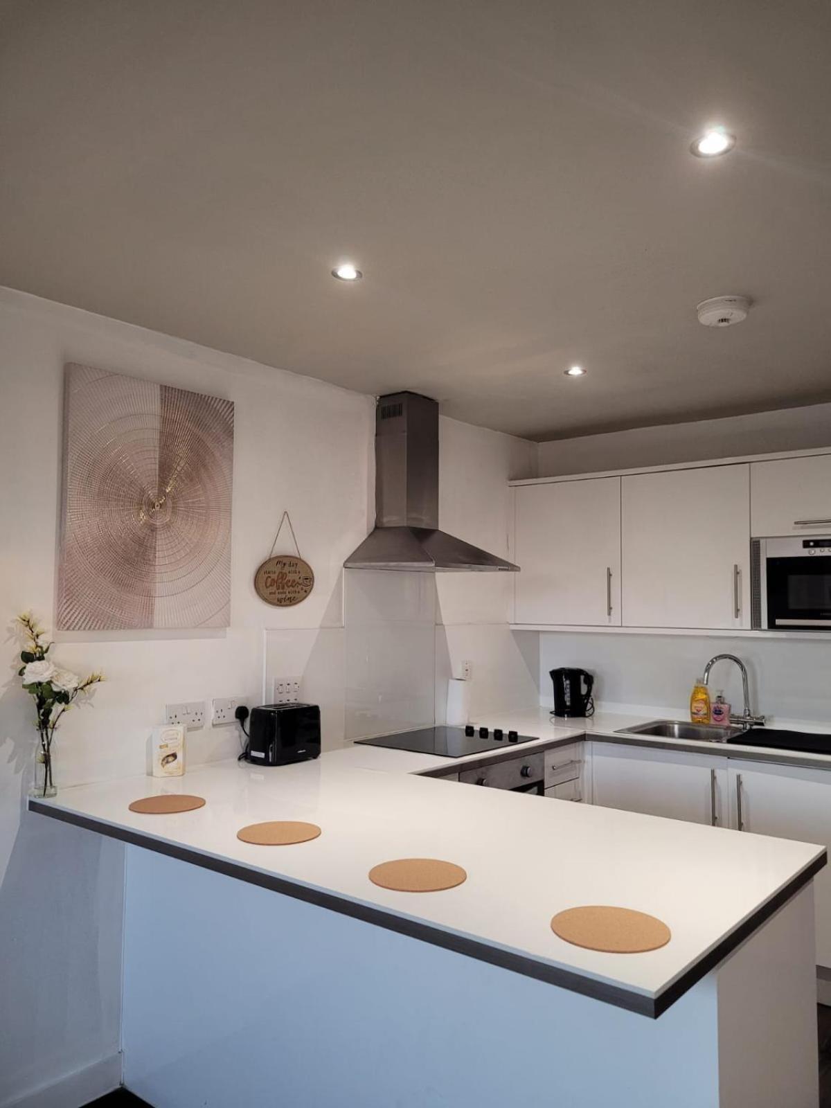 Amazing London 1 Bedroom Flat In Astral House As18 Norbury  Экстерьер фото